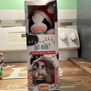 Mary Moo Moo Got Milk Christmas Cow Set
